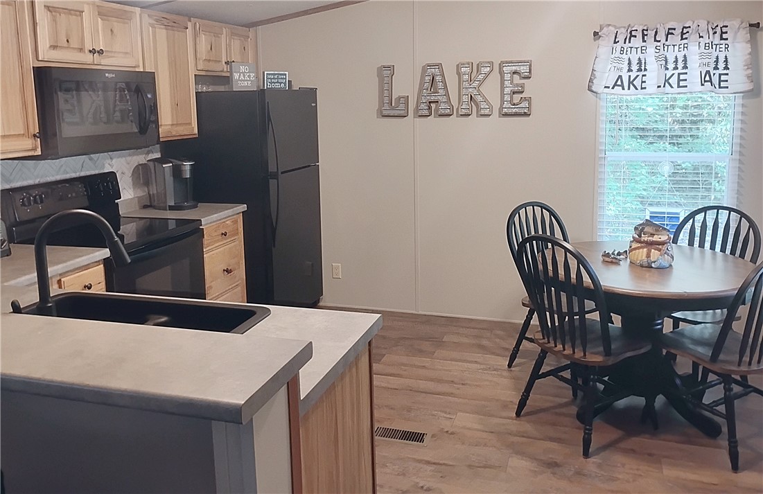 451 North Leroy Road Seneca, SC 29672 - Photo 5 of 27