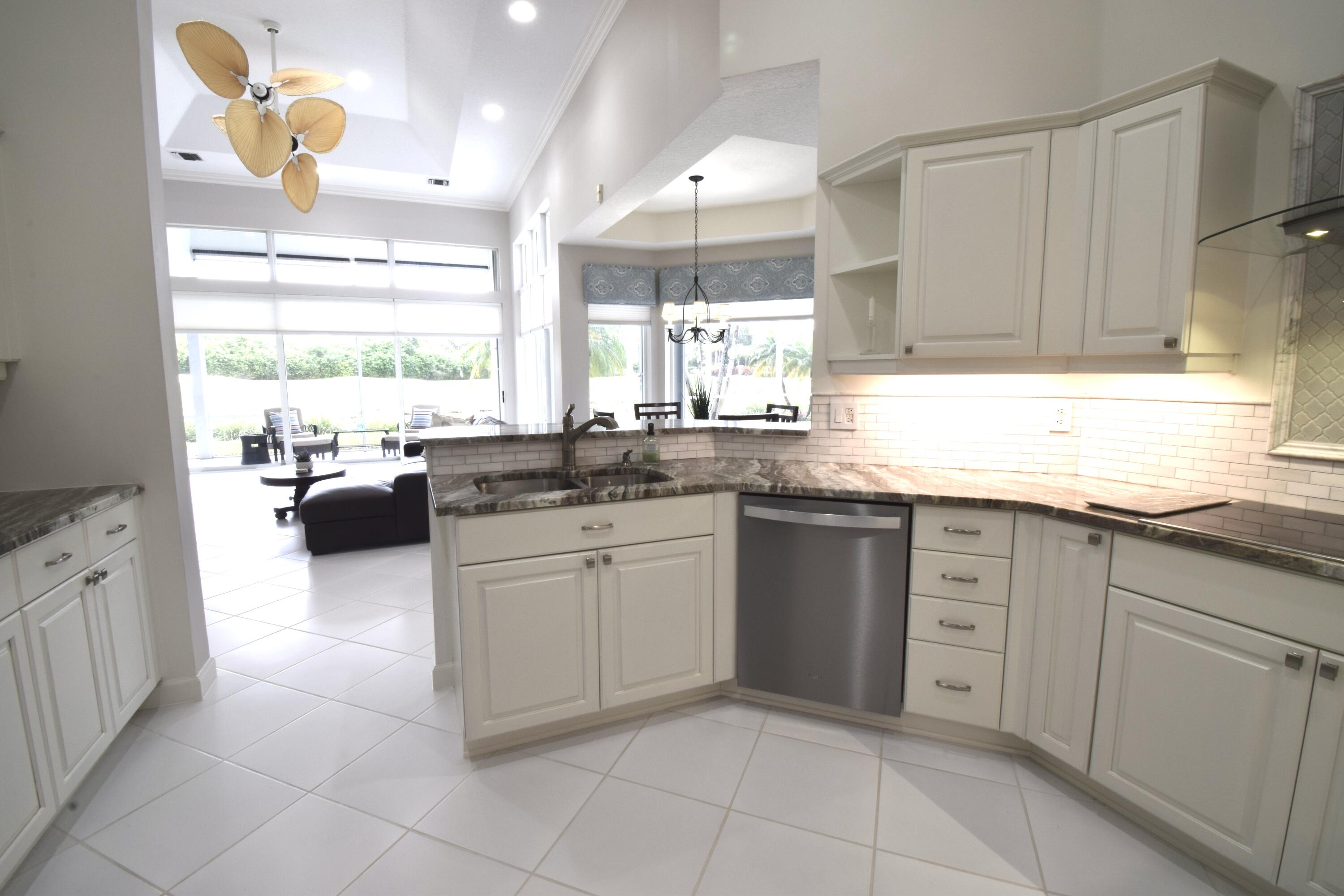10550 Stonebridge Boulevard Boca Raton, FL 33498 - Photo 21 of 37 Chef's Kitchen