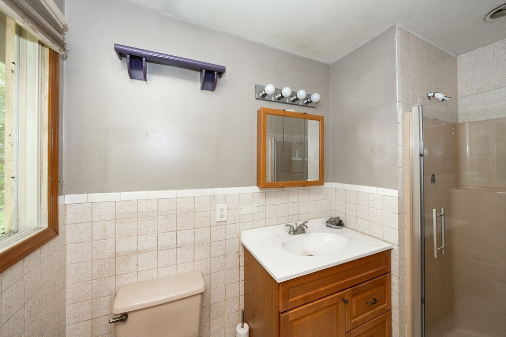 426 Cronin Road Warren, MA 01585 - Photo 18 of 27 Gallery Image 18