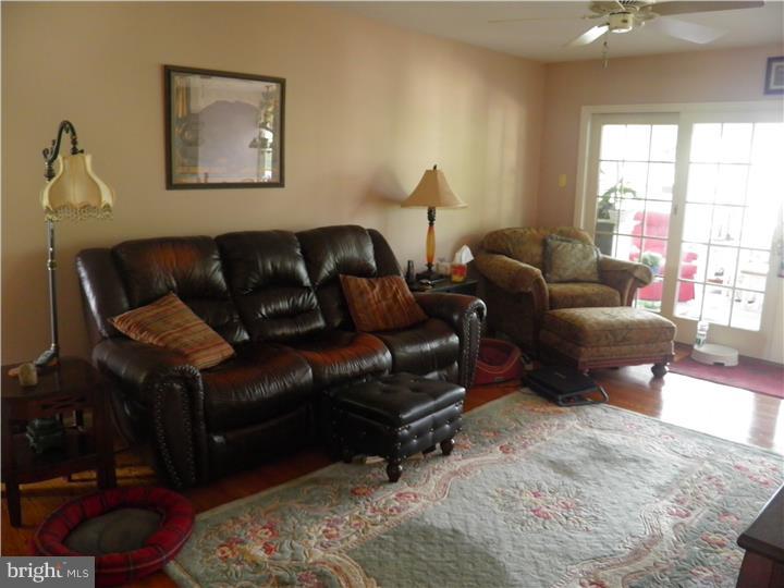 20 Quaker Road Mickleton, NJ 08056 - Photo 9 of 12 Family Room