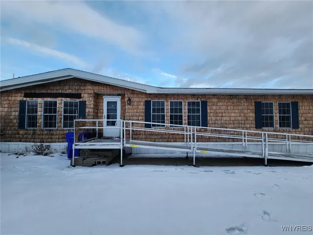 $105,000 | 352 Applewood Drive, Lockport Town, NY 14094