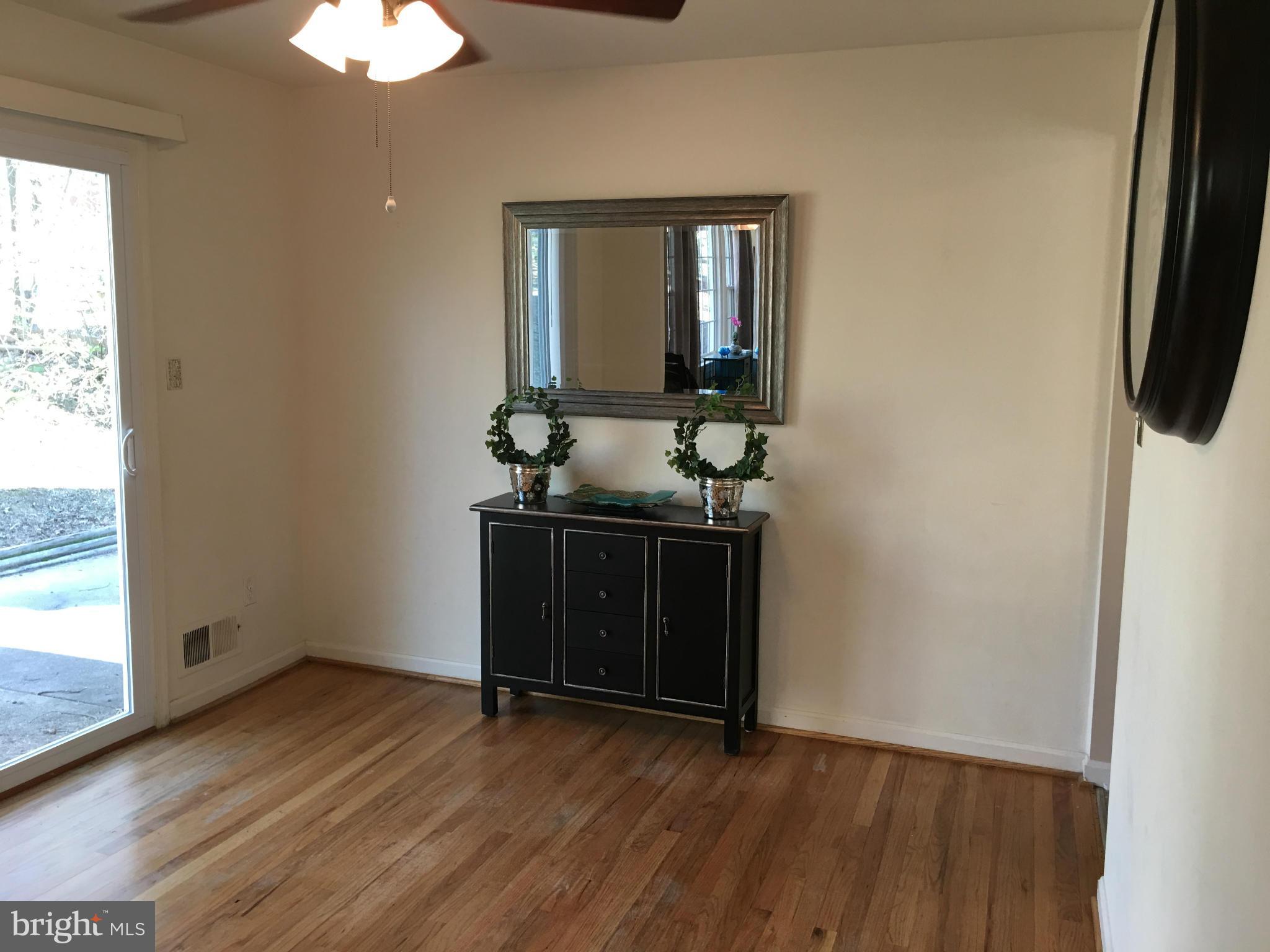 6601 Huntsman Boulevard Springfield, VA 22152 - Photo 20 of 30 Dining Room
