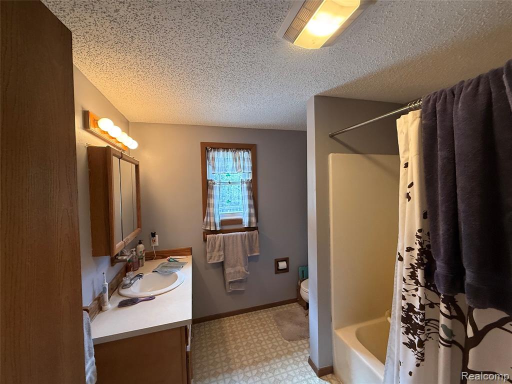 11245 Cedar Road Lake, MI 48632 - Photo 14 of 46