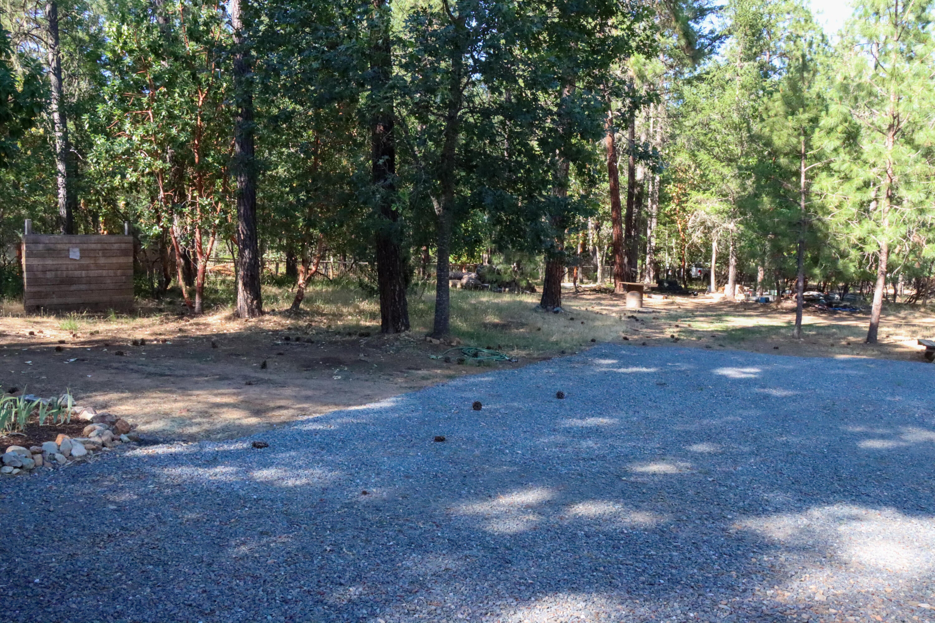 1590 Queens Branch Road Rogue River, OR 97537 - Photo 5 of 26 20210624220154_IMG_0040
