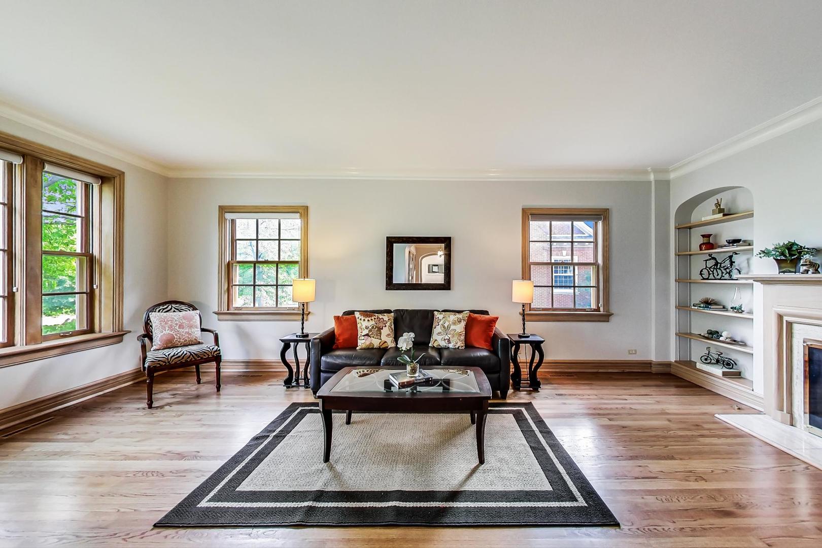 312 Downing Road Riverside, IL 60546 - Photo 5 of 34