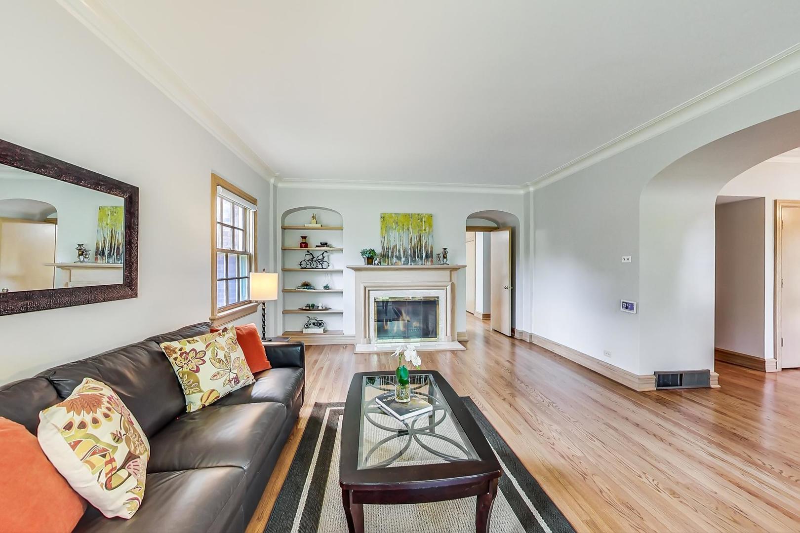 312 Downing Road Riverside, IL 60546 - Photo 7 of 34