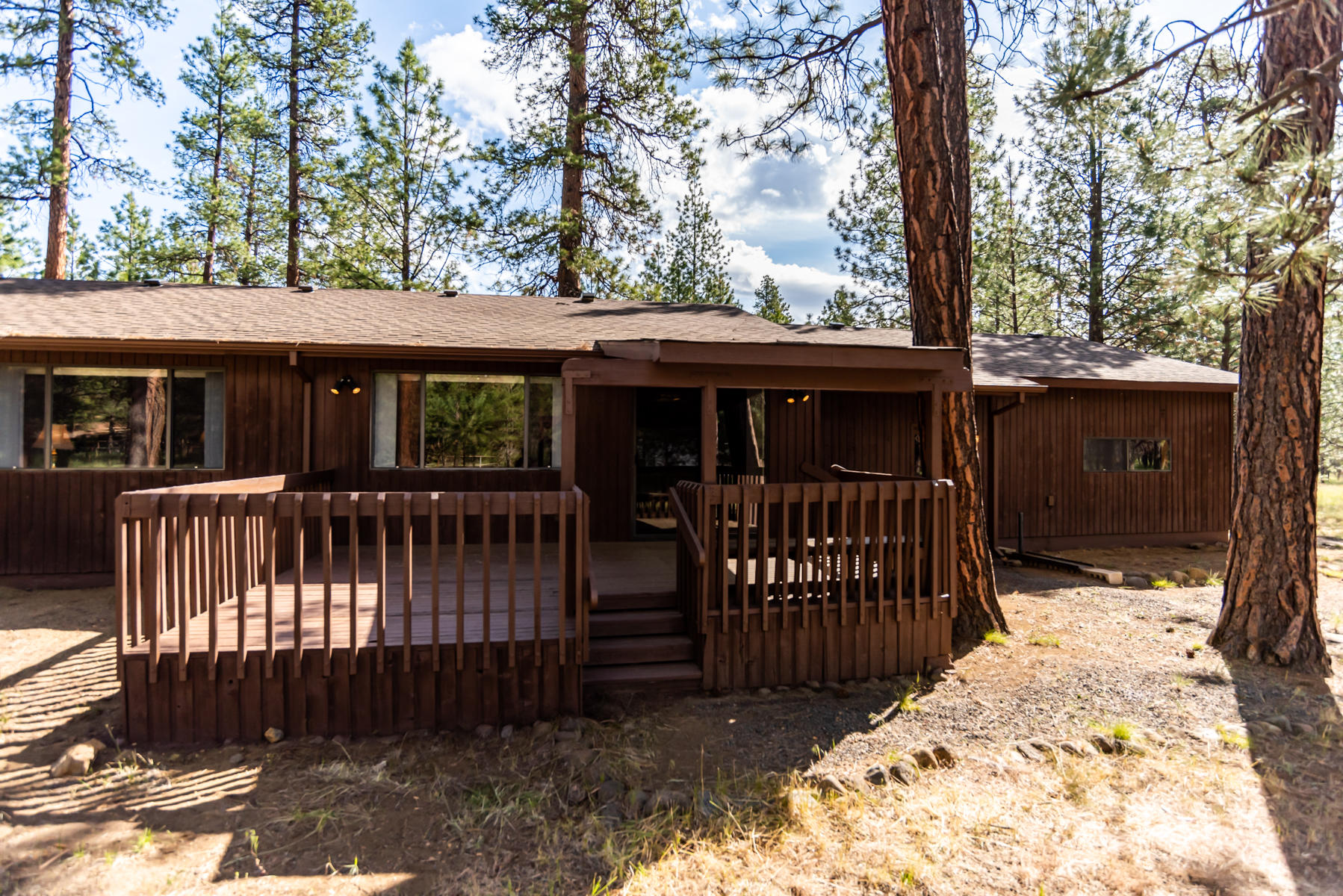 14557 Crossroads Loop Sisters, OR 97759 - Photo 20 of 25 Partially covered rear deck