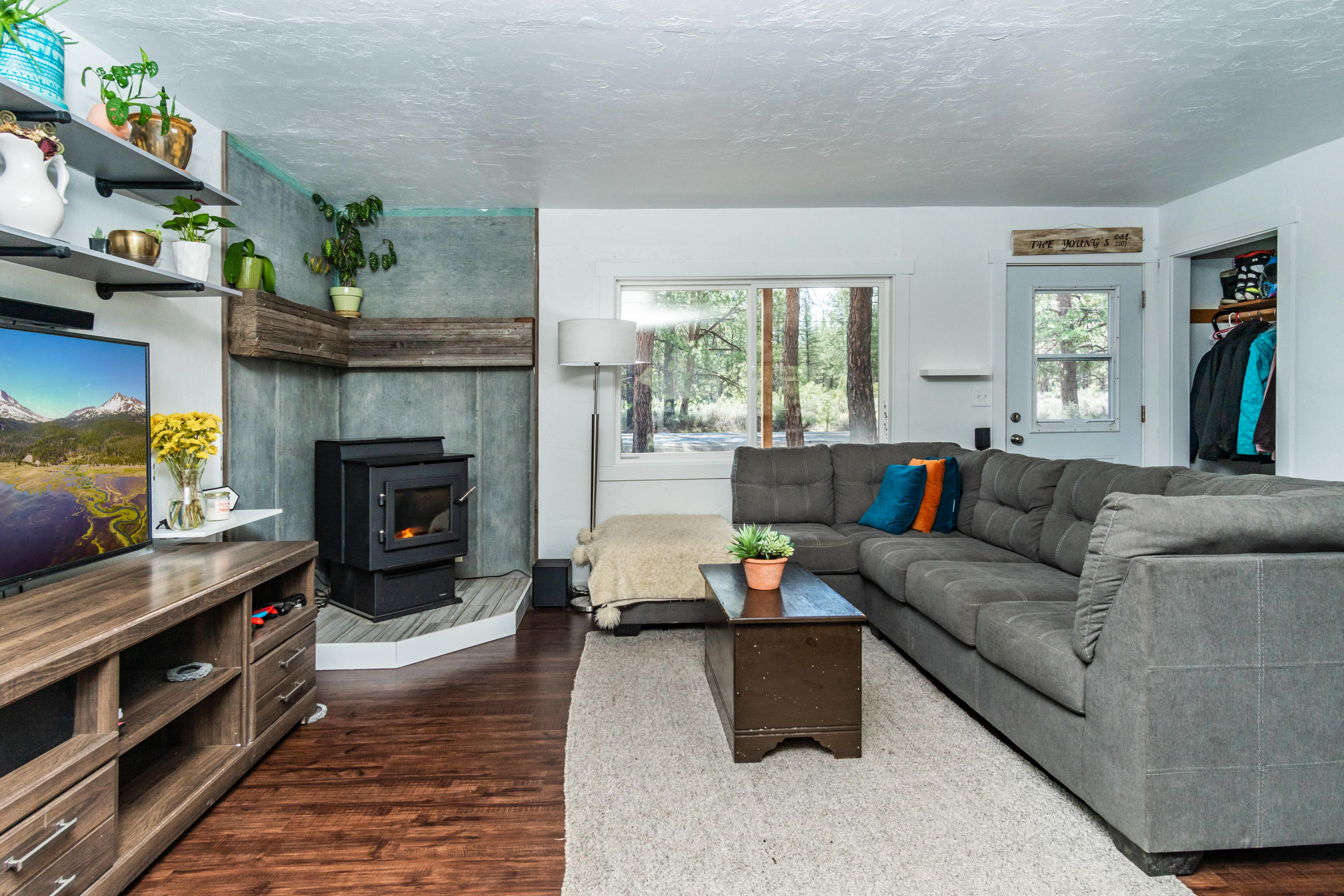 60193 Cheyenne Road Bend, OR 97702 - Photo 5 of 29 60193 Cheyenne Rd, Bend