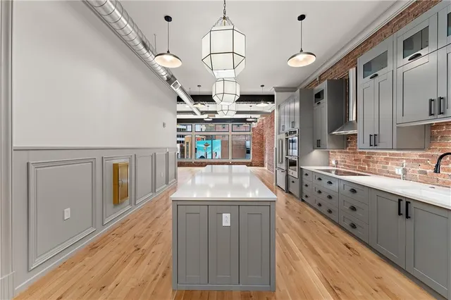 $1,095,000 | 915 Liberty Avenue, Unit 501, Pittsburgh, PA 15222