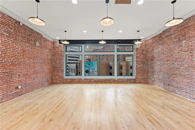 $1,095,000 | 915 Liberty Avenue, Unit 501, Pittsburgh, PA 15222