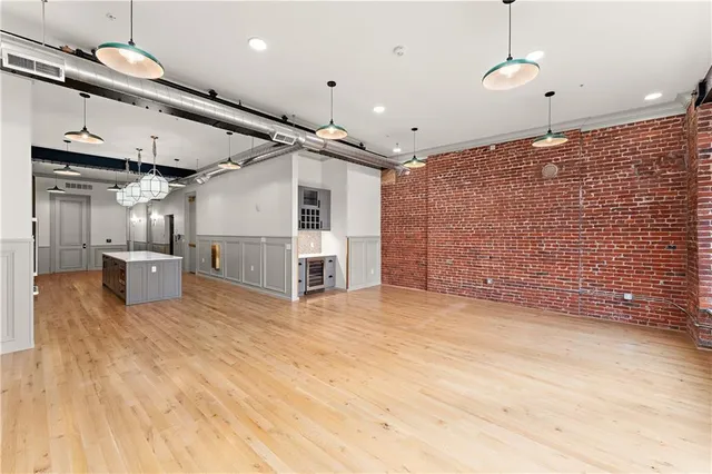 $1,095,000 | 915 Liberty Avenue, Unit 501, Pittsburgh, PA 15222