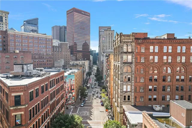 $1,095,000 | 915 Liberty Avenue, Unit 501, Pittsburgh, PA 15222