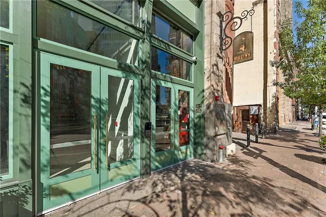 $1,095,000 | 915 Liberty Avenue, Unit 501, Pittsburgh, PA 15222