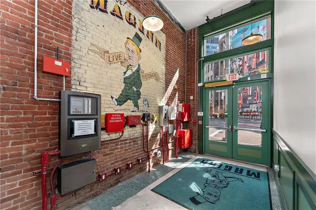 $1,095,000 | 915 Liberty Avenue, Unit 501, Pittsburgh, PA 15222