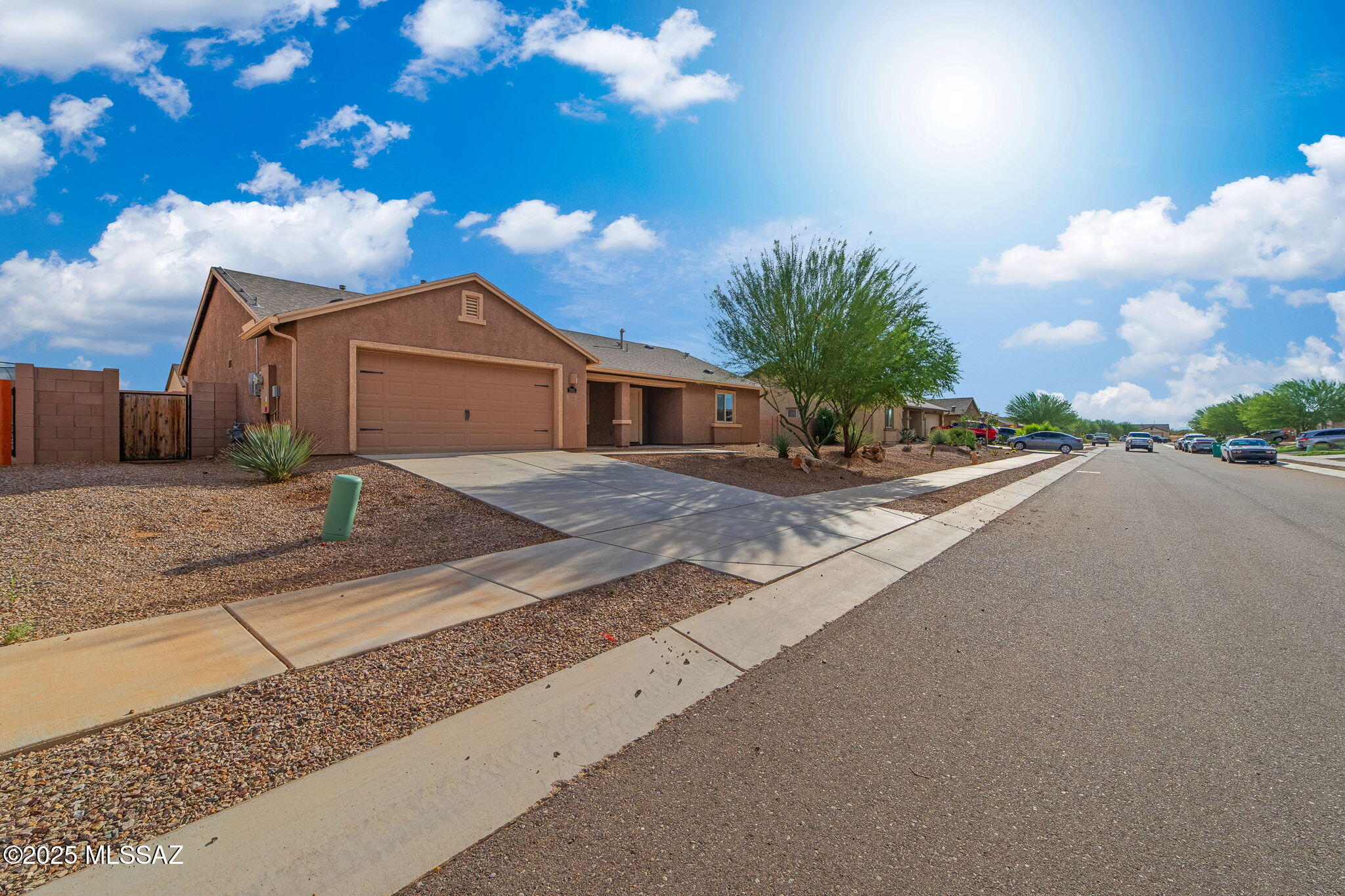 7061 South Draper Road Tucson, AZ 85757 - Photo 2 of 23 Gallery Image 2