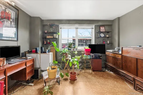 $475,500 | 71-50 Parsons Boulevard, Unit 1M | Kew Gardens Hills