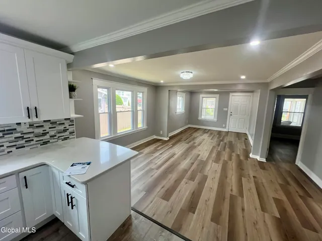 $279,999 | 1732 Avenue H, Schenectady, NY 12304