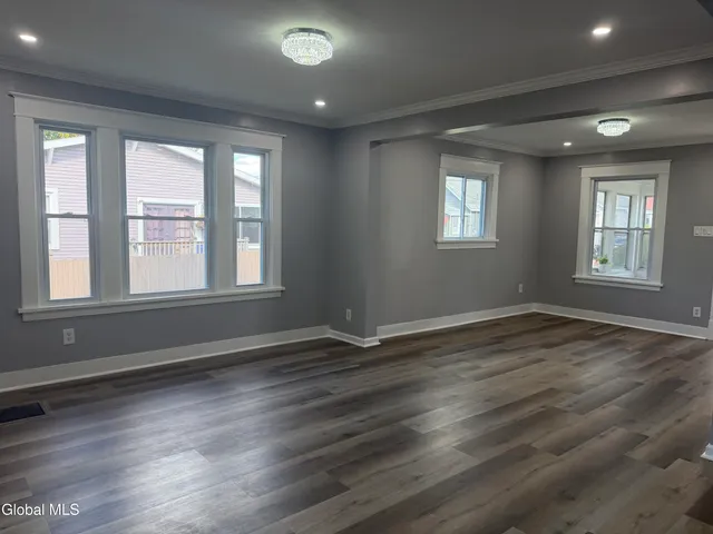 $279,999 | 1732 Avenue H, Schenectady, NY 12304