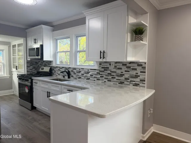 $279,999 | 1732 Avenue H, Schenectady, NY 12304