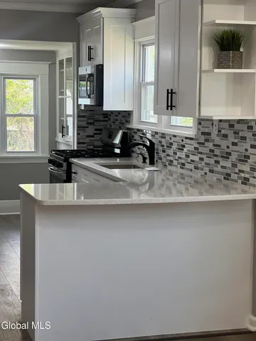 $279,999 | 1732 Avenue H, Schenectady, NY 12304