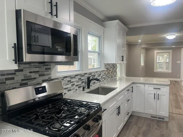 $279,999 | 1732 Avenue H, Schenectady, NY 12304