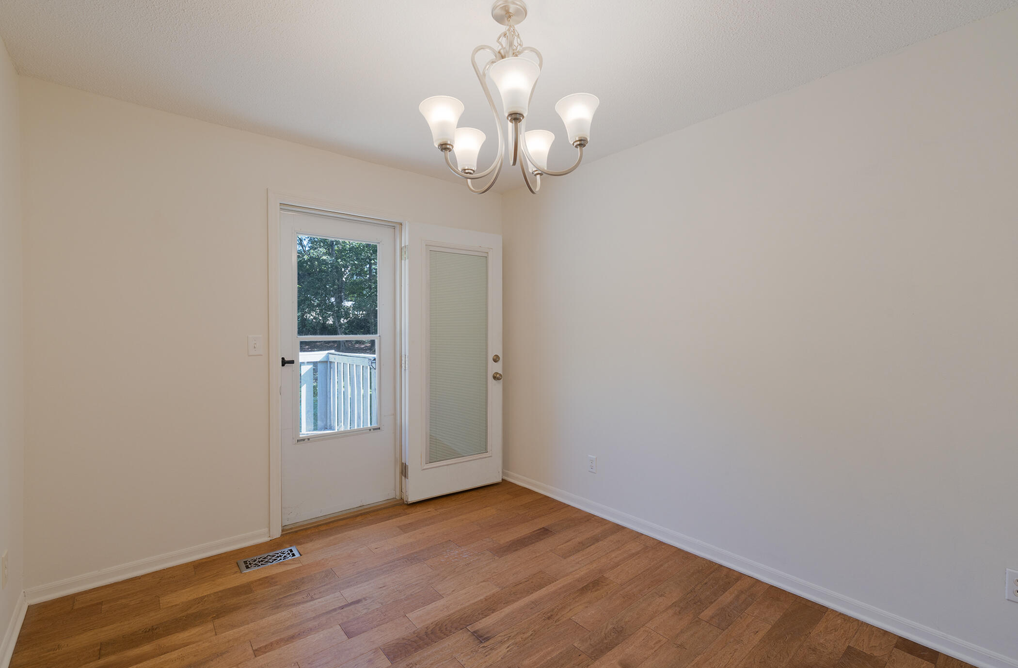 7115 Elmbrook Lane Harrison, TN 37341 - Photo 11 of 31 DINING ROOM