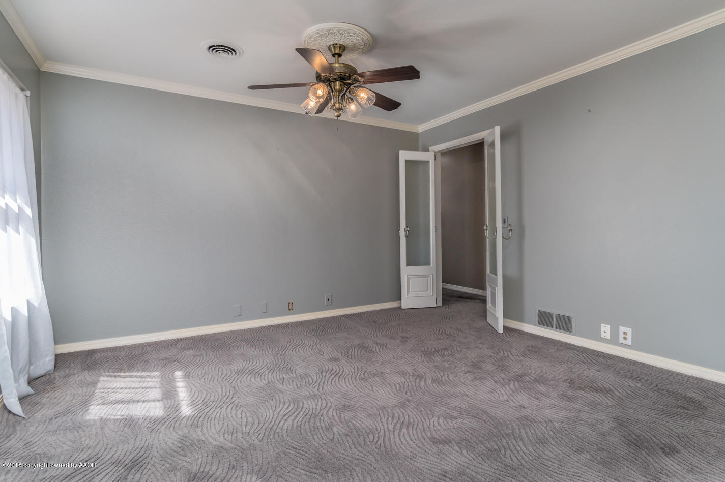 6104 Elmhurst Road Amarillo, TX 79106 - Photo 11 of 21 2nd Living Area View 2