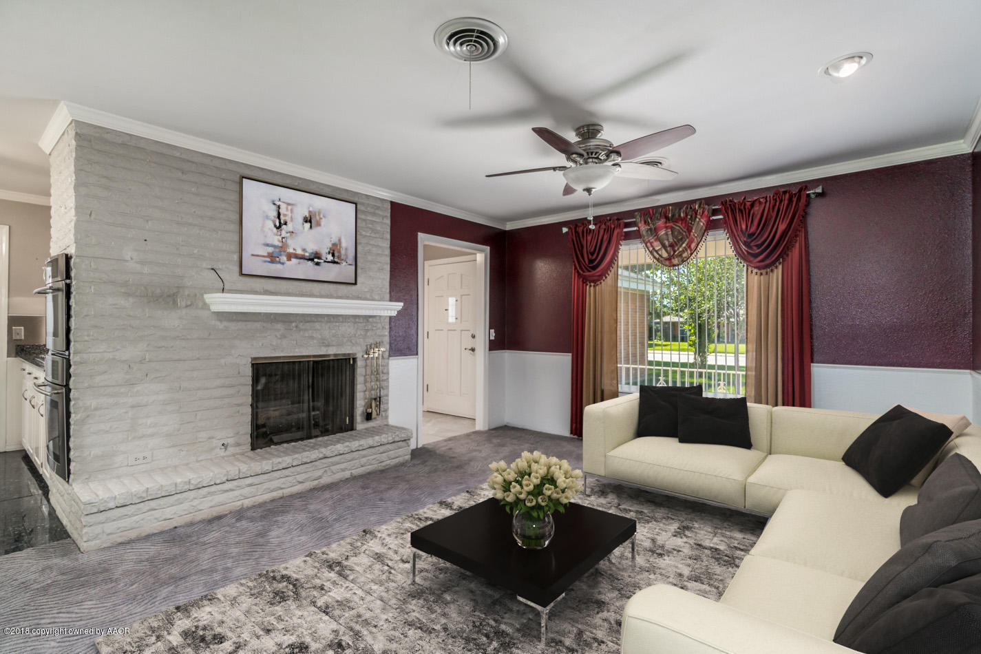 6104 Elmhurst Road Amarillo, TX 79106 - Photo 4 of 21 Living Room