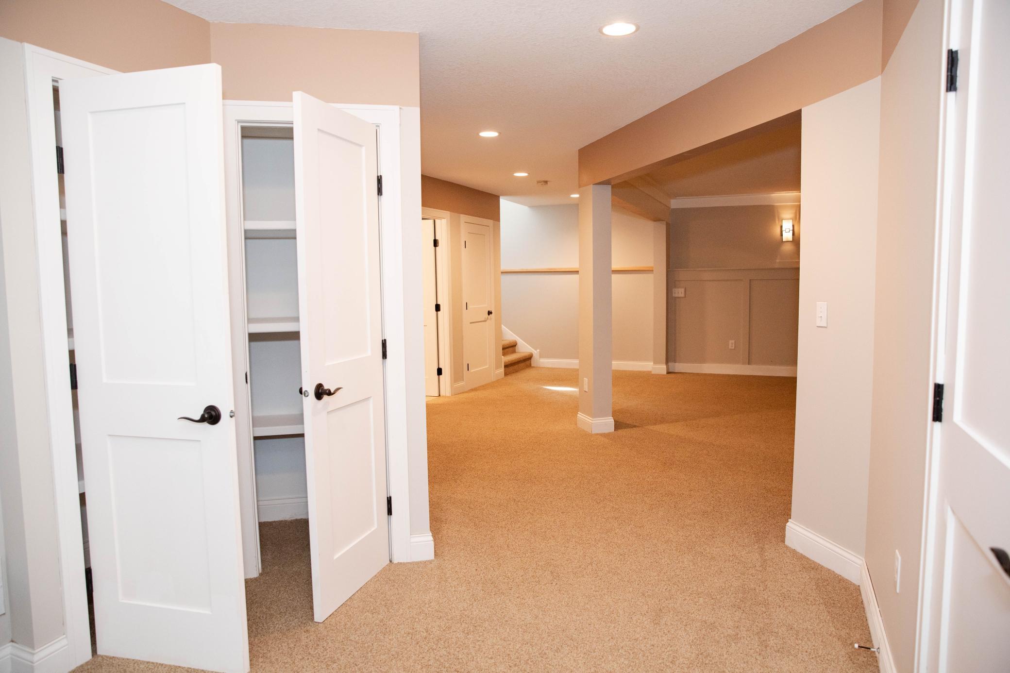 930 County Rd C East Maplewood, MN 55109 - Photo 33 of 41 Gallery Image 33