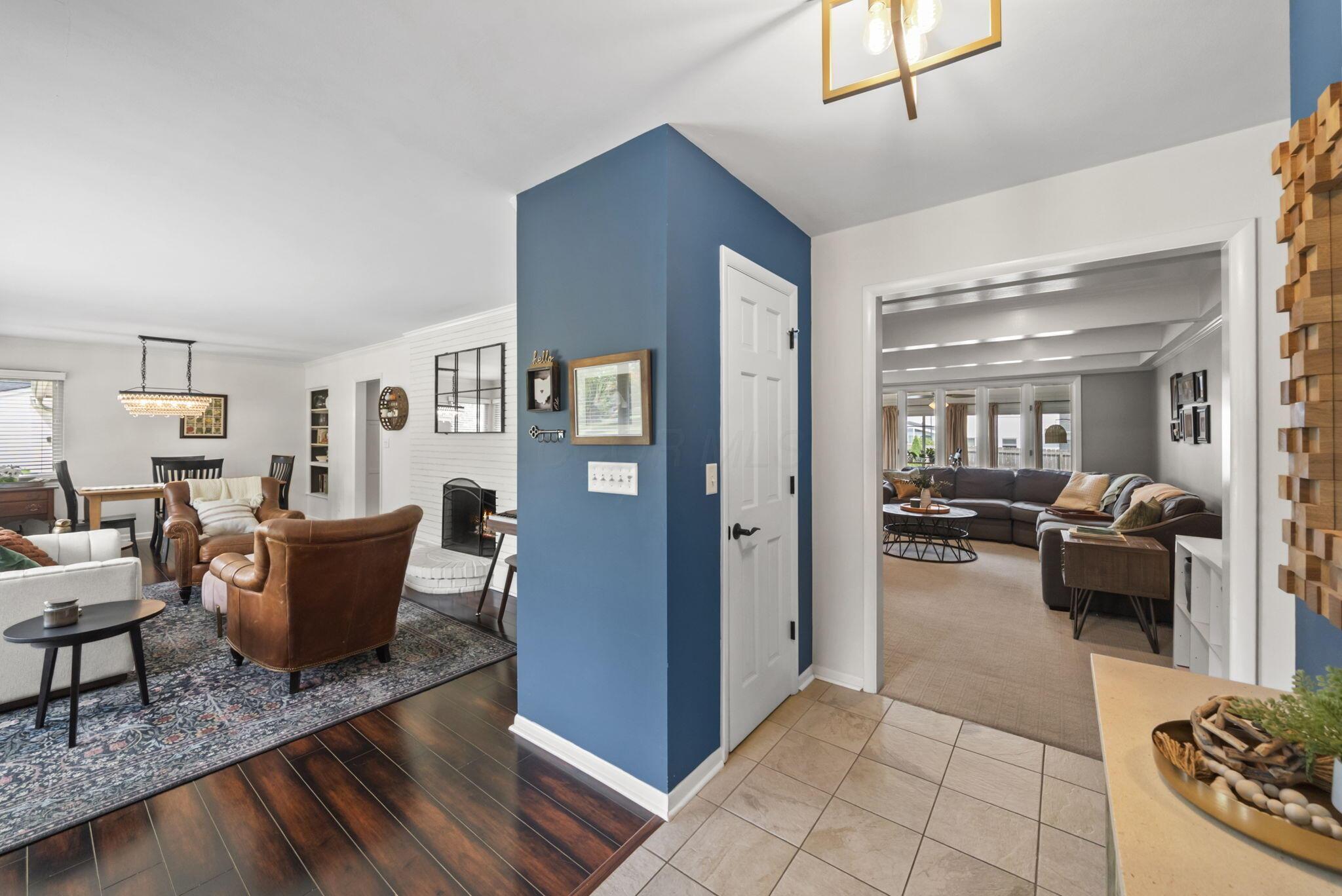 3956 Mountview Road Upper Arlington, OH 43220 - Photo 5 of 85 Entry