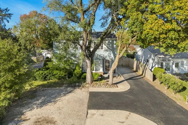 $499,900 | 1019 Rockland Road, Lake Bluff, IL 60044