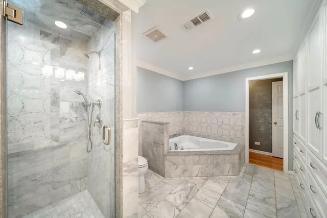 $499,900 | 1019 Rockland Road, Lake Bluff, IL 60044