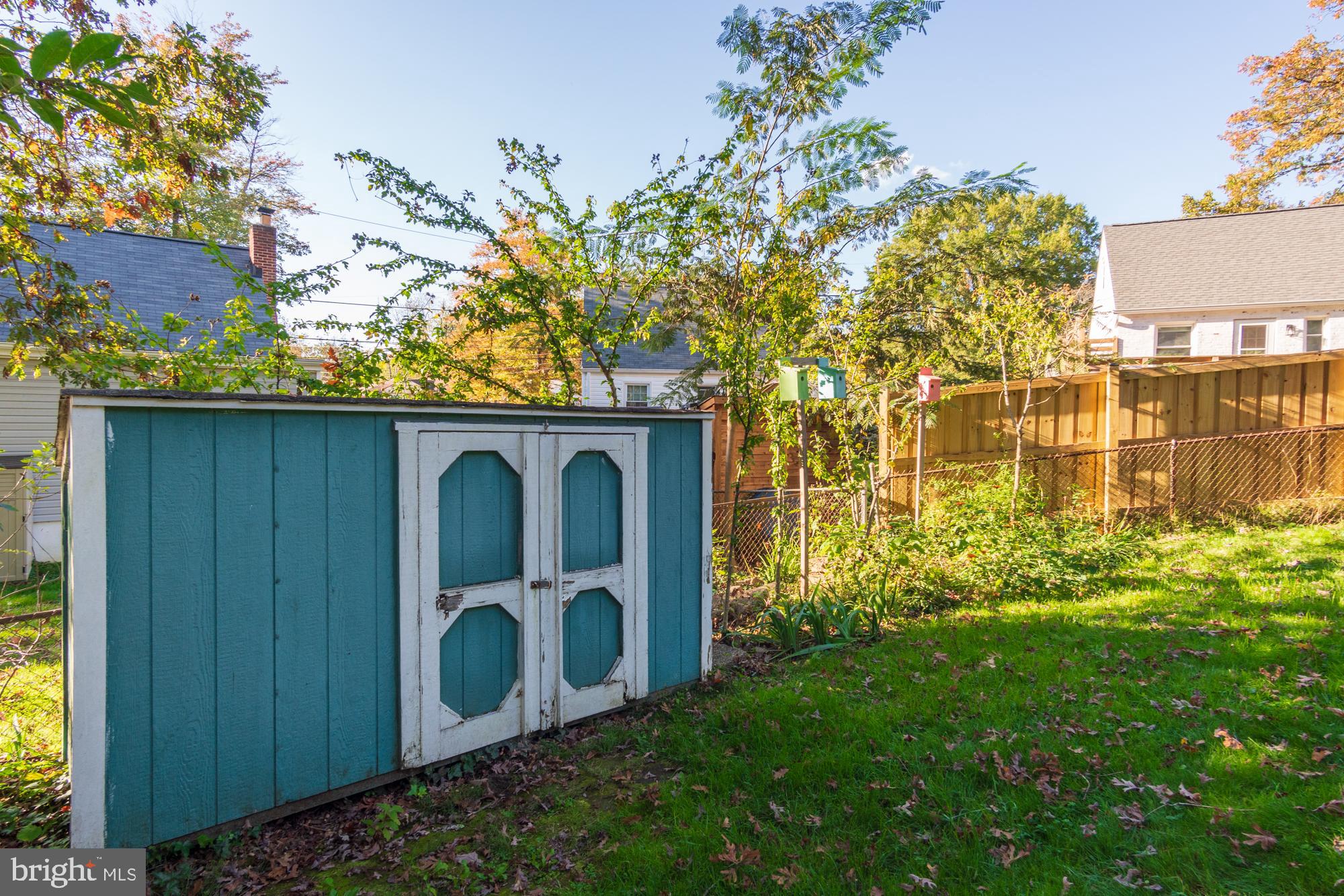 10418 Hemley Lane Silver Spring, MD 20902 - Photo 24 of 32 Shed conveys with side garden area