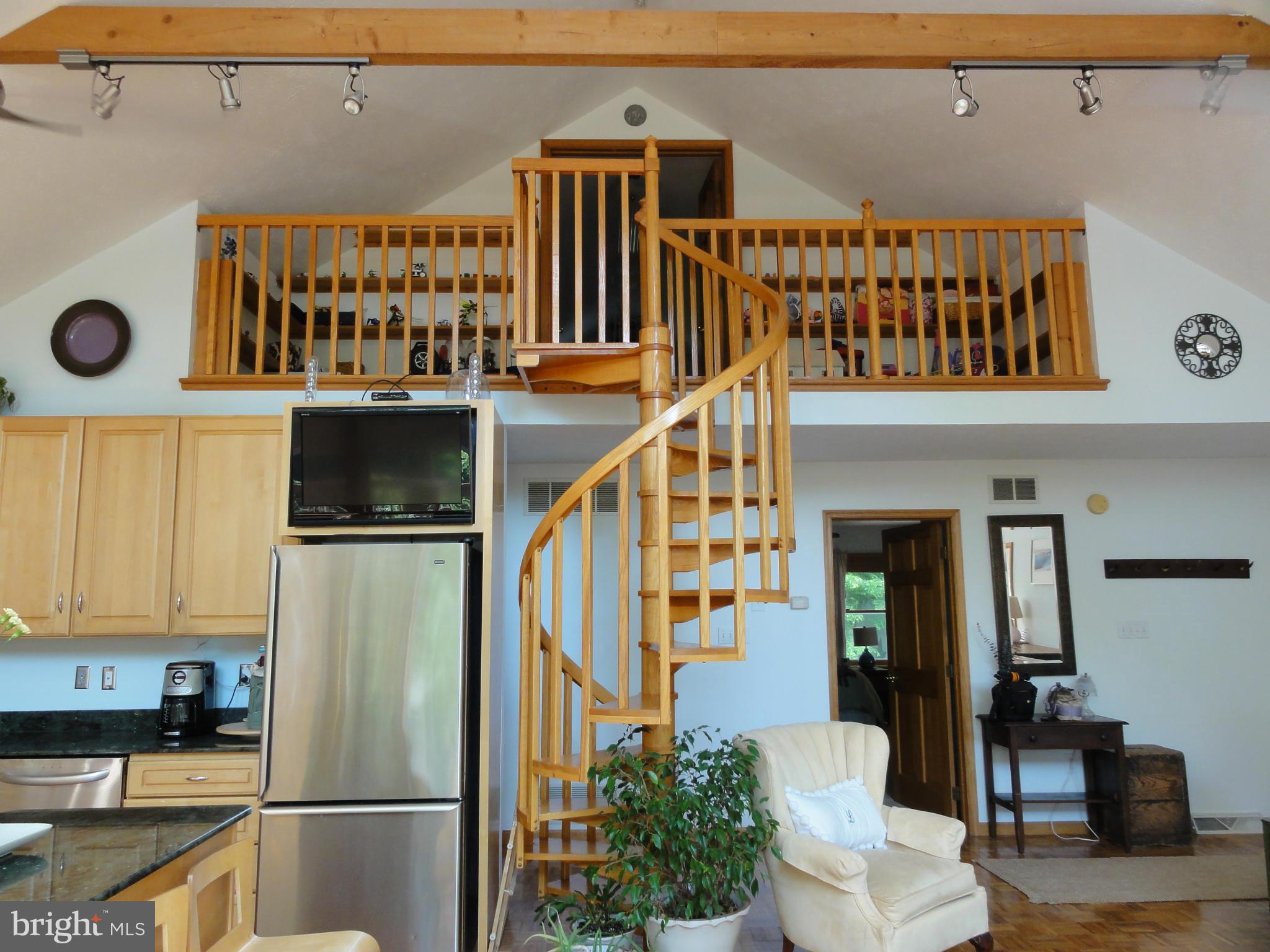 26 Codjus Drive Rising Sun, MD 21911 - Photo 5 of 29 Beautiful Spiral Staircase