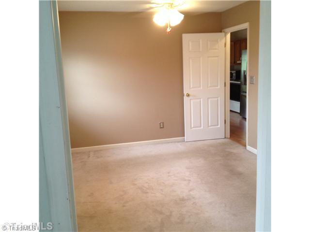 620 Arnold Road Lexington, NC 27295 - Photo 8 of 11 2nd Bedroom.