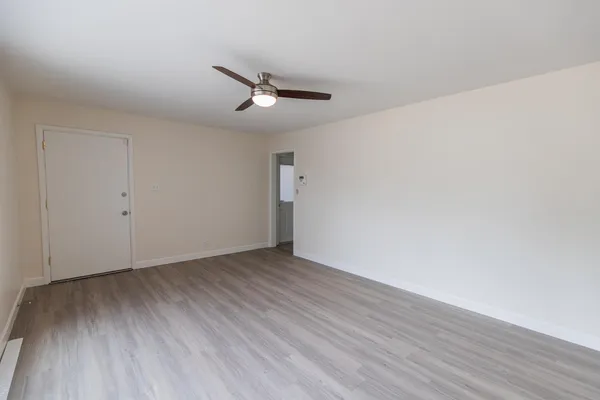 $1,995 | 8352 North 3rd Street, Phoenix, AZ 85020