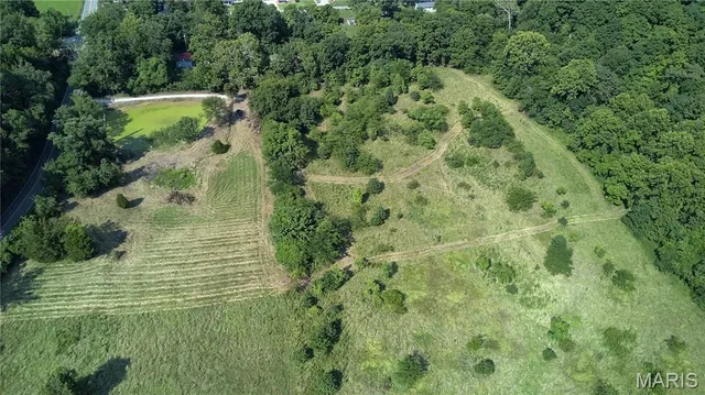 $326,430 | 2550 Old Sugar Creek Road, Fenton, MO 63026