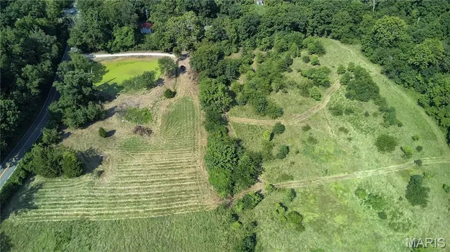 $326,430 | 2550 Old Sugar Creek Road, Fenton, MO 63026