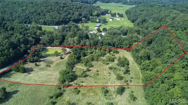 $326,430 | 2550 Old Sugar Creek Road, Fenton, MO 63026