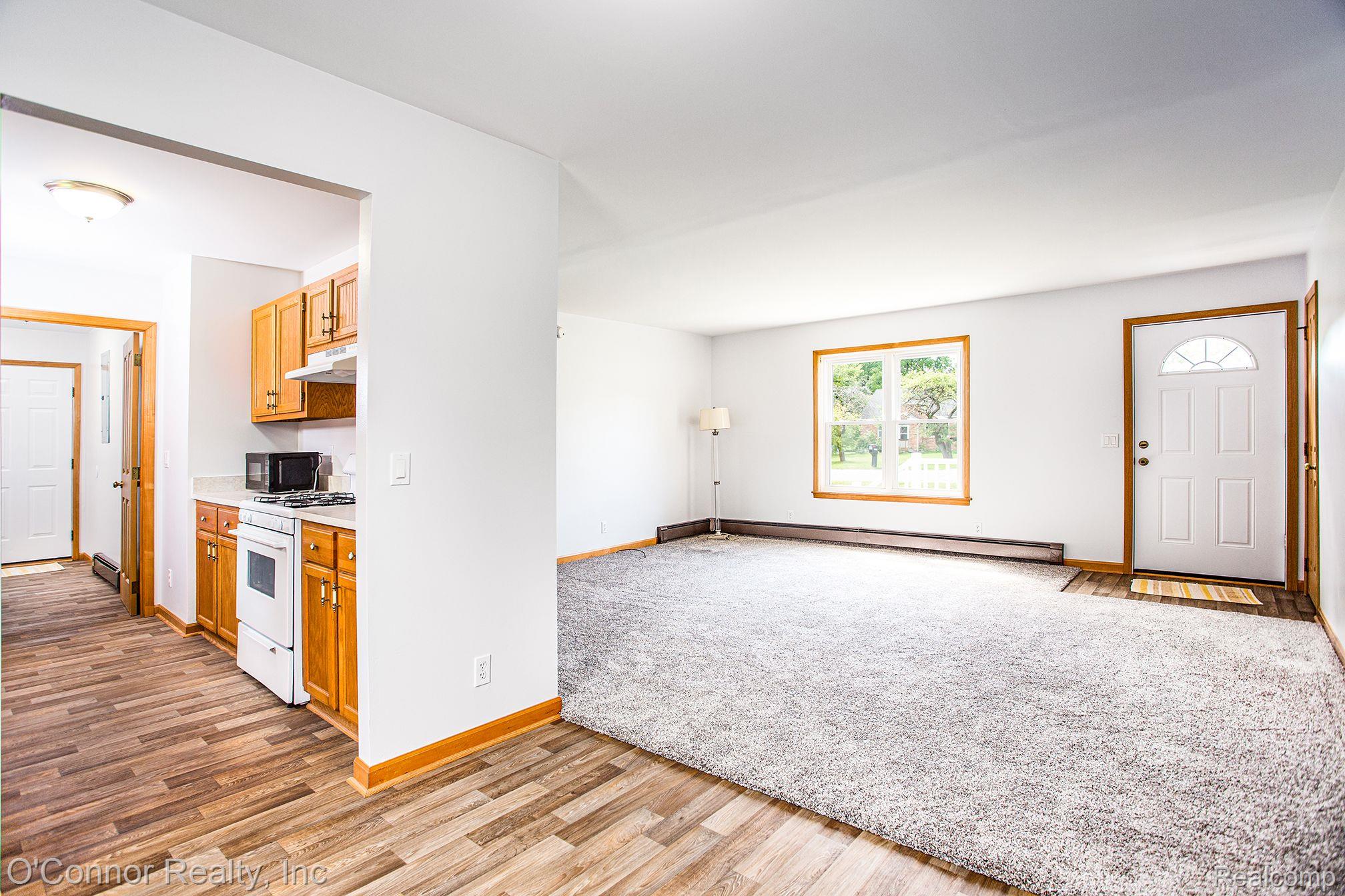 4212 Ravenswood Road Port Huron, MI 48060 - Photo 5 of 22 Gallery Image 5