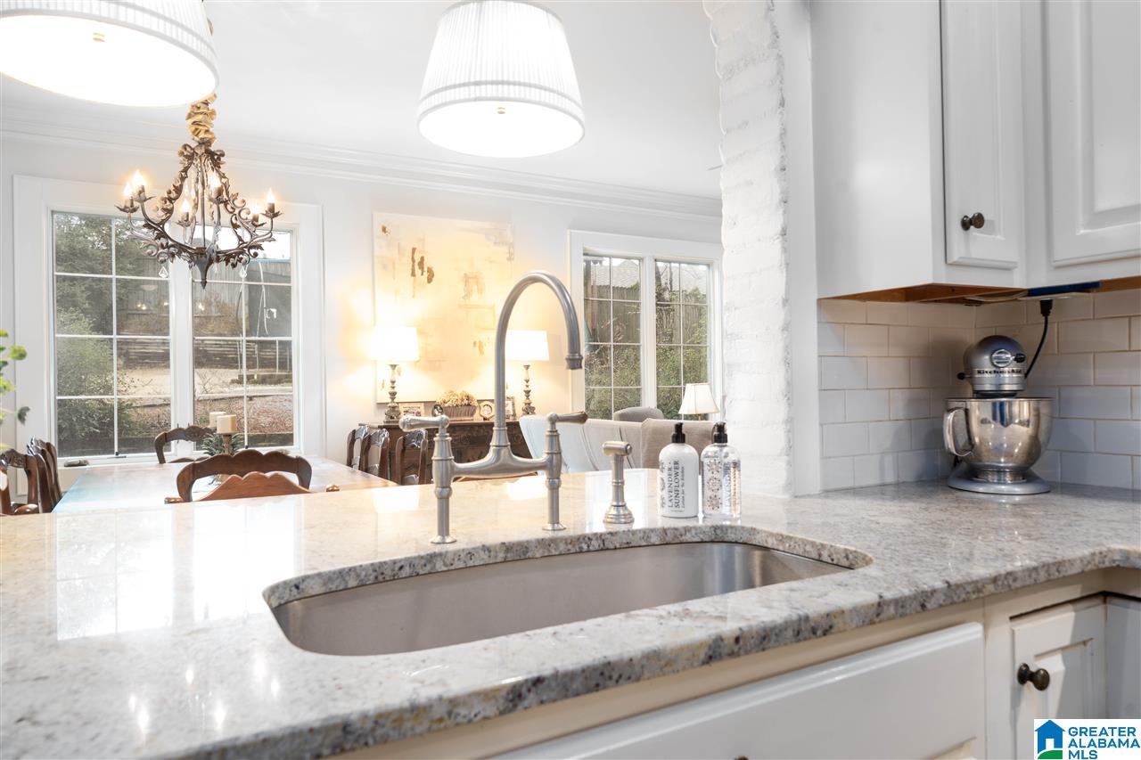 237 La Prado Place Birmingham, AL 35209 - Photo 12 of 39