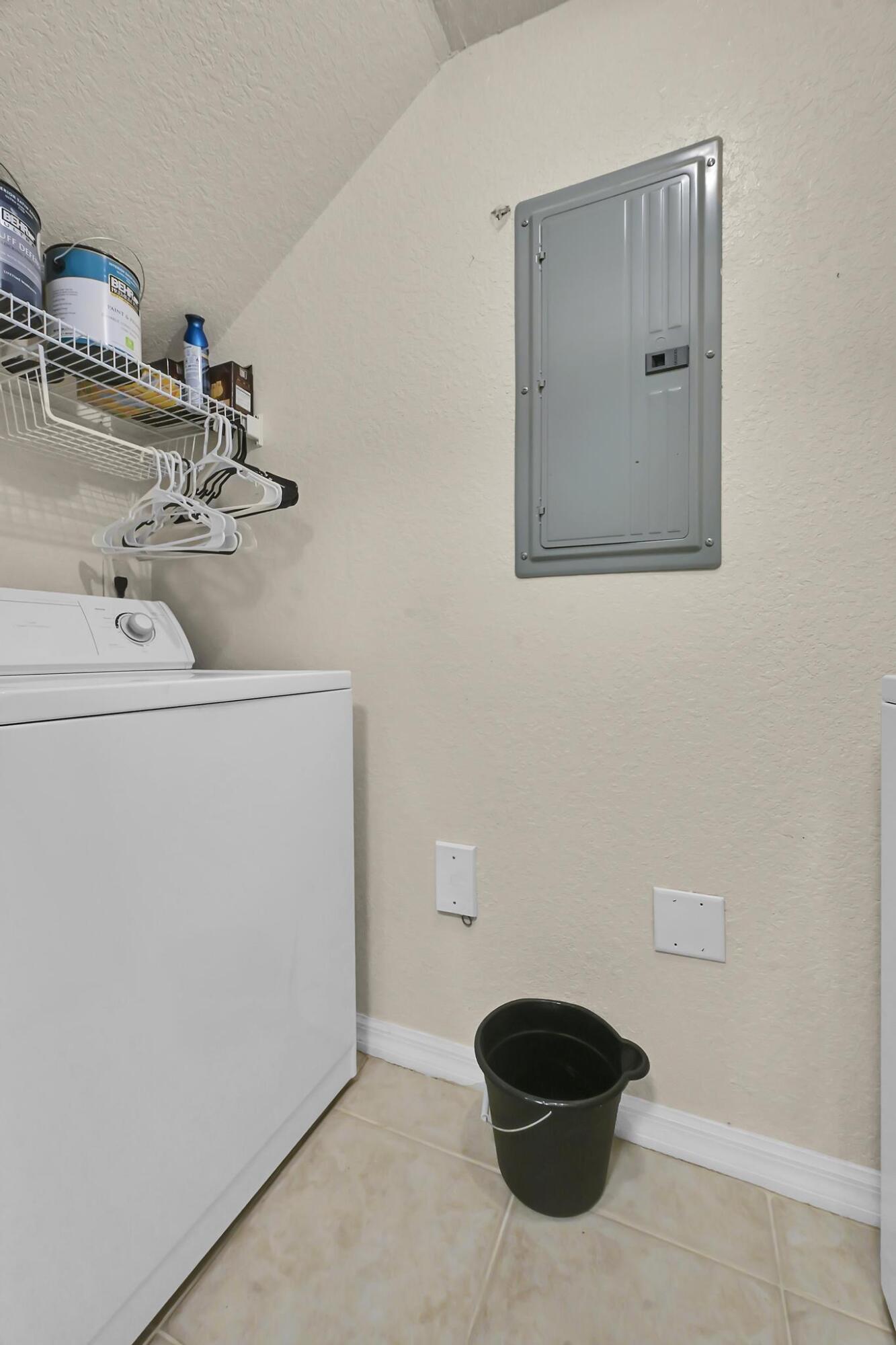 196 Southeast Kitching Circle Stuart, FL 34994 - Photo 8 of 27 Z63_3284