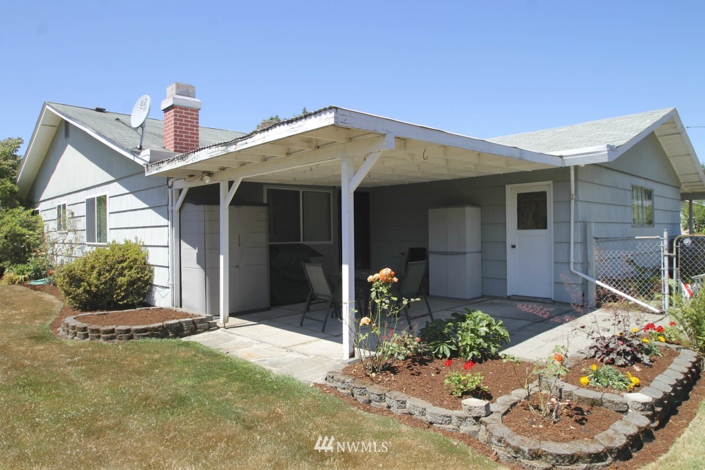 3701 Northeast 10th Court Renton, WA 98056 - Photo 13 of 14 Gallery Image 13