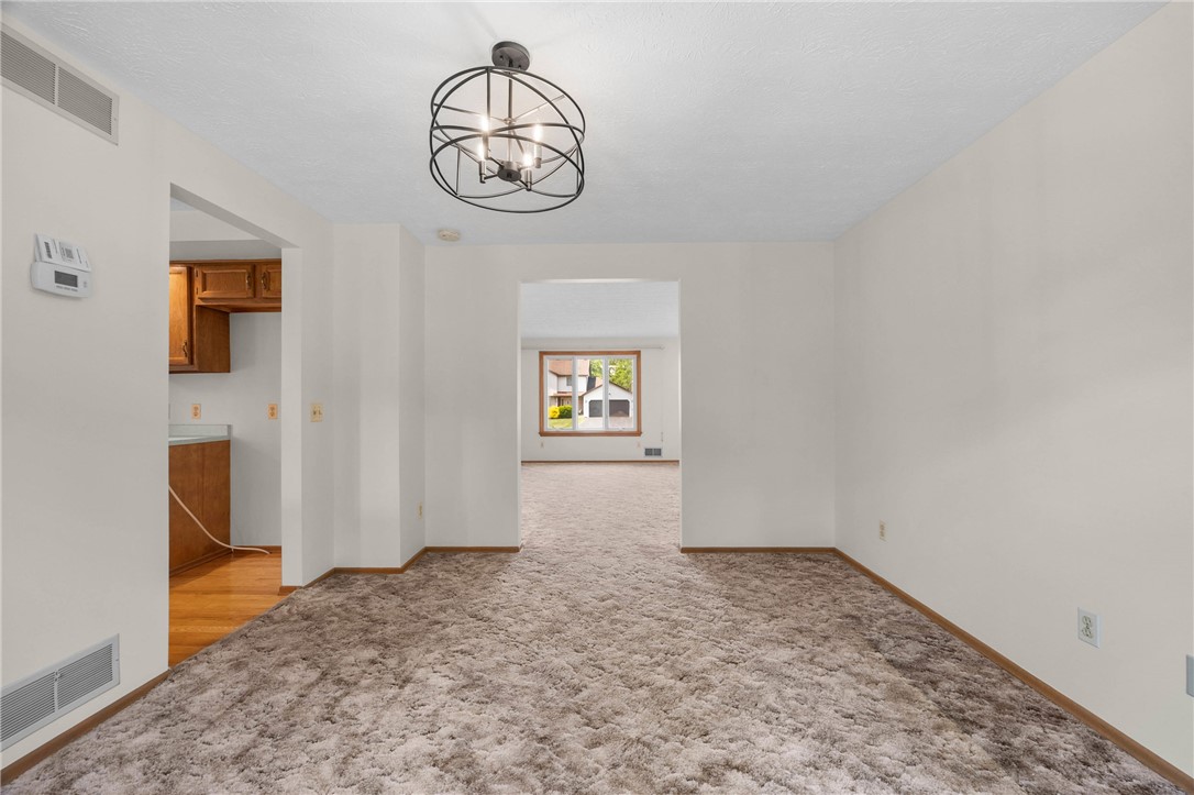 12 Forest Meadow Trail Rochester, NY 14624 - Photo 14 of 48