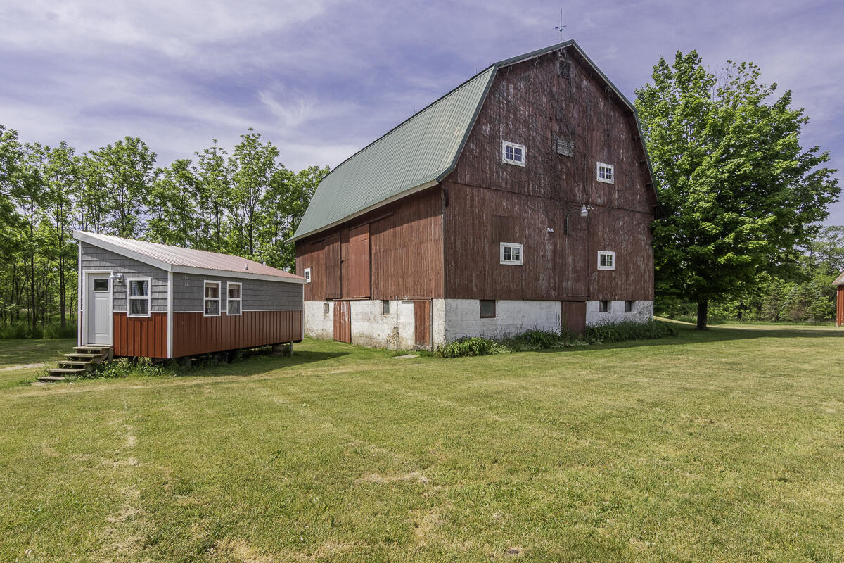 11481 Cressey Road Plainwell, MI 49080 - Photo 56 of 107 11481Cressey-45