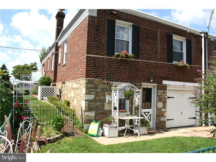 2835 Rhawn Street Philadelphia, PA 19152 - Photo 22 of 25 Exterior Back