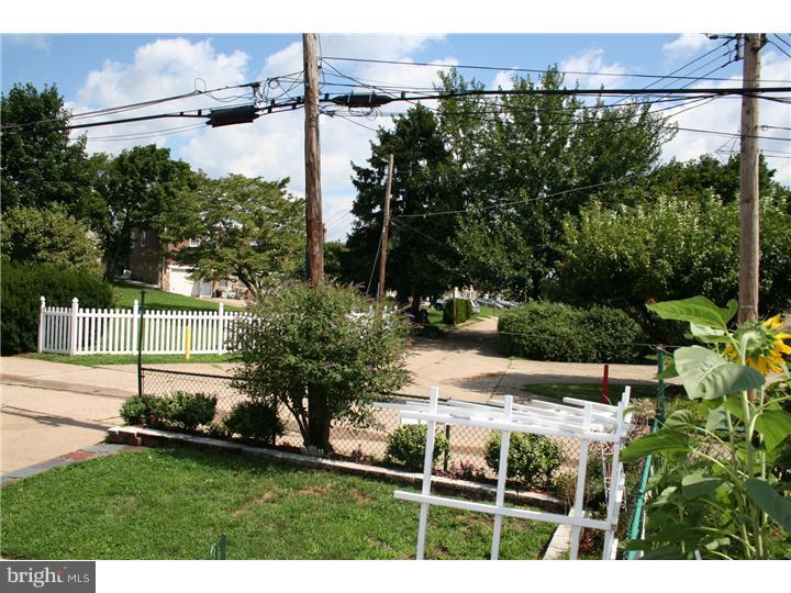 2835 Rhawn Street Philadelphia, PA 19152 - Photo 23 of 25 Exterior Back