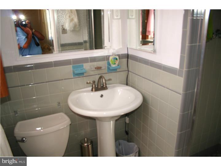 2835 Rhawn Street Philadelphia, PA 19152 - Photo 8 of 25 Bathroom