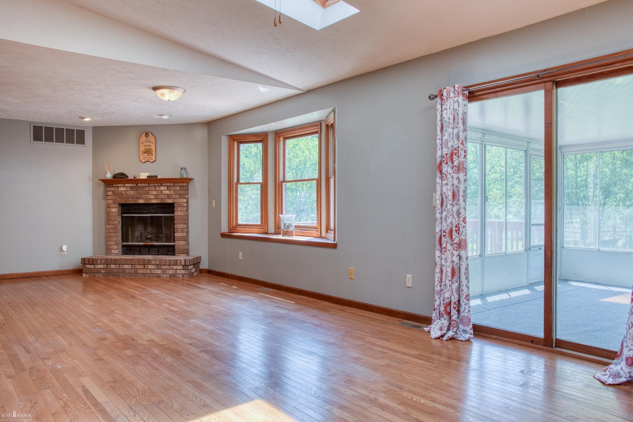3083 Meadow Brook Road Owosso, MI 48867 - Photo 7 of 26