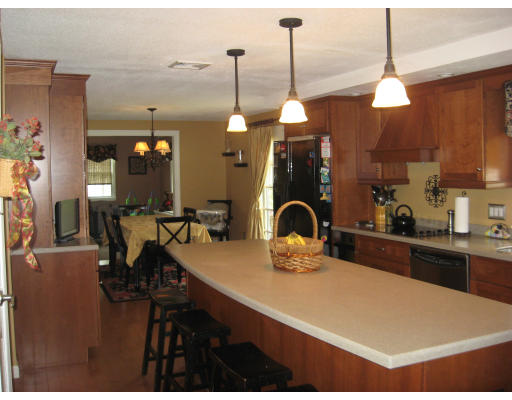 26 Barnstable Road Norfolk, MA 02056 - Photo 3 of 18 Gallery Image 3